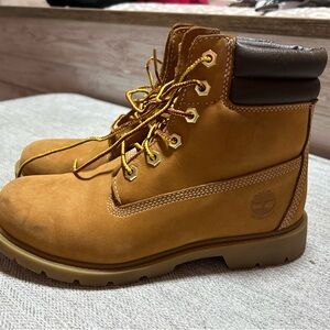Women’s Size 8 Timberland Boots